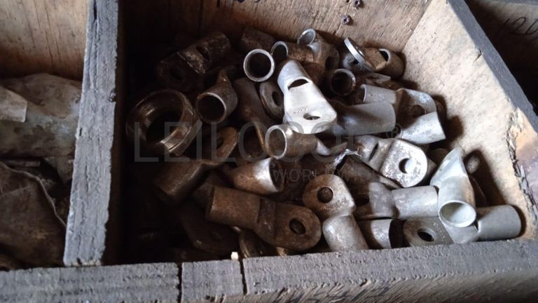 Diversos + Diversos + Caixas de Ferramentas + Diversos + Diversos + Diversos + Diversos + Diversos + Diversos + Diversos +  Lâmpadas de longo alcance. + Anilhas + Diversos + Heat Shrinks + Diversos + Discos de Corte + Motores + Porcas + Diversos + Braçadeiras + Diversos + Chapas 1,5m + Contentor de 40P ·