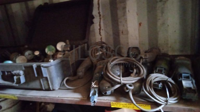 Diversos + Rebarbadeiras   + Diversos + Diversos + Rebarbadeiras + Furadeira + Diversos + Braçadeiras + Torque Wreck + Radiadores + Diversos + Diversos + Diversos + Diversos + Diversos + Diversos + Diversos + Diversos + Contentor de 40P ·