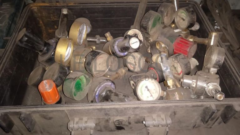 Diversos + Rebarbadeiras   + Diversos + Diversos + Rebarbadeiras + Furadeira + Diversos + Braçadeiras + Torque Wreck + Radiadores + Diversos + Diversos + Diversos + Diversos + Diversos + Diversos + Diversos + Diversos + Contentor de 40P ·