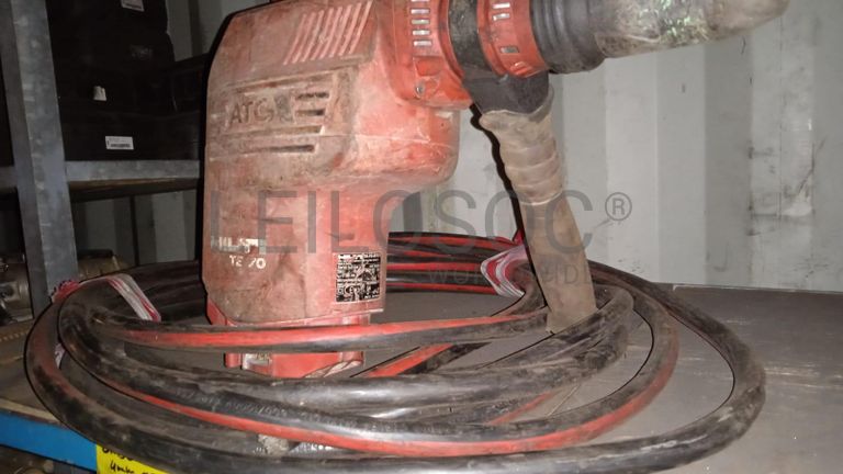 Diversos + Rebarbadeiras   + Diversos + Diversos + Rebarbadeiras + Furadeira + Diversos + Braçadeiras + Torque Wreck + Radiadores + Diversos + Diversos + Diversos + Diversos + Diversos + Diversos + Diversos + Diversos + Contentor de 40P ·