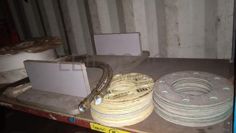 Diversos + Rebarbadeiras   + Diversos + Diversos + Rebarbadeiras + Furadeira + Diversos + Braçadeiras + Torque Wreck + Radiadores + Diversos + Diversos + Diversos + Diversos + Diversos + Diversos + Diversos + Diversos + Contentor de 40P ·