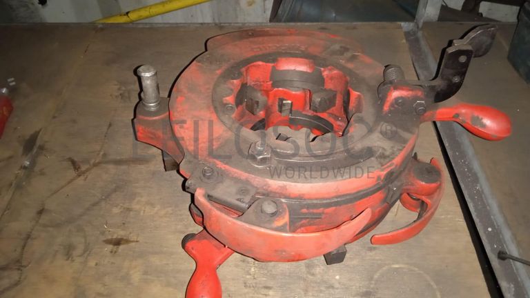 Diversos + Rebarbadeiras   + Diversos + Diversos + Rebarbadeiras + Furadeira + Diversos + Braçadeiras + Torque Wreck + Radiadores + Diversos + Diversos + Diversos + Diversos + Diversos + Diversos + Diversos + Diversos + Contentor de 40P ·