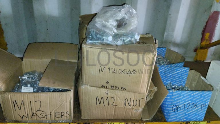 Diversos + Diversos + Grampos + Diversos + Diversos + Diversos + Electrodos + Diversos + Diversos + Diversos + Diversos + Diversos + Fitas + Diversos + Diversos + Máquinas Rebarbadora   + Diversos + Pregos 50×2.50mm + Diversos + Cintas + Cintas + Cintas + Cintas + Cintas + Mangueiras para maçarico  + Cintos de Segurança + Diversos + Diversos + Porcas + Porcas + Diversos + Pregos   + Parafusos + Material Hospitalar + Diversos + Cordas + Diversos + Material para Soldadura + Material para Instalacao electrica + Diversos + Spray Q20 + Braçadeiras + Rolos de rede   + Cerca de Segurança + Cabo flexível  + Abaraçadeiras + Materia para soldadura + Abraçadeiras + Diversos + Bombas de água   + Diversos + Compressor   + Contentor de 40P ·