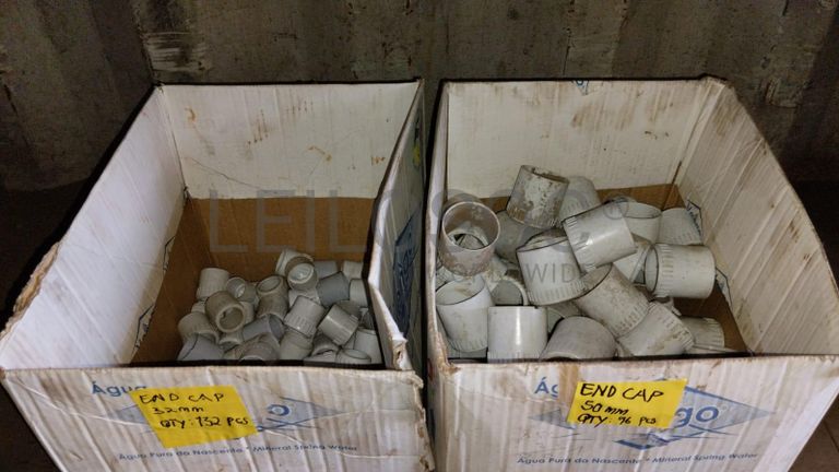 Diversos + Diversos + Grampos + Diversos + Diversos + Diversos + Electrodos + Diversos + Diversos + Diversos + Diversos + Diversos + Fitas + Diversos + Diversos + Máquinas Rebarbadora   + Diversos + Pregos 50×2.50mm + Diversos + Cintas + Cintas + Cintas + Cintas + Cintas + Mangueiras para maçarico  + Cintos de Segurança + Diversos + Diversos + Porcas + Porcas + Diversos + Pregos   + Parafusos + Material Hospitalar + Diversos + Cordas + Diversos + Material para Soldadura + Material para Instalacao electrica + Diversos + Spray Q20 + Braçadeiras + Rolos de rede   + Cerca de Segurança + Cabo flexível  + Abaraçadeiras + Materia para soldadura + Abraçadeiras + Diversos + Bombas de água   + Diversos + Compressor   + Contentor de 40P ·