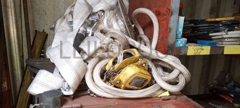 Aspiradores industriais   + Diversos + Serra circular   + Diversos + Vaporizador GOLDAIR   + Diversos + Diversos + Diversos ·