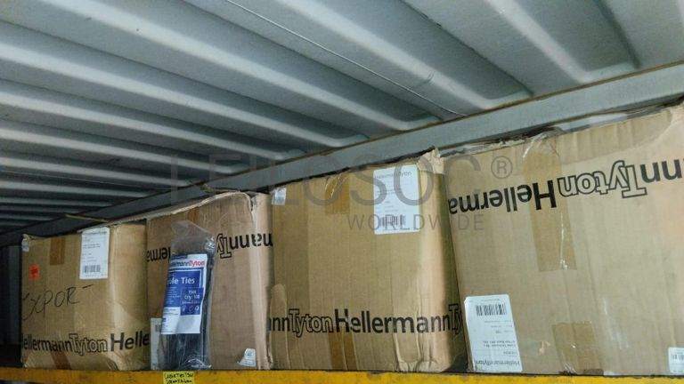 Diversos + Diversos + Grampos + Diversos + Diversos + Diversos + Electrodos + Diversos + Diversos + Diversos + Diversos + Diversos + Fitas + Diversos + Diversos + Máquinas Rebarbadora   + Diversos + Pregos 50×2.50mm + Diversos + Cintas + Cintas + Cintas + Cintas + Cintas + Mangueiras para maçarico  + Cintos de Segurança + Diversos + Diversos + Porcas + Porcas + Diversos + Pregos   + Parafusos + Material Hospitalar + Diversos + Cordas + Diversos + Material para Soldadura + Material para Instalacao electrica + Diversos + Spray Q20 + Braçadeiras + Rolos de rede   + Cerca de Segurança + Cabo flexível  + Abaraçadeiras + Materia para soldadura + Abraçadeiras + Diversos + Bombas de água   + Diversos + Compressor   + Contentor de 40P ·