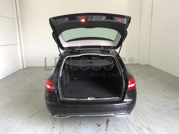Mercedes-Benz C180D · Ano 2016