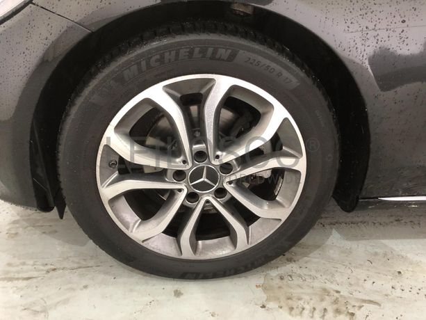 Mercedes-Benz C180D · Ano 2016