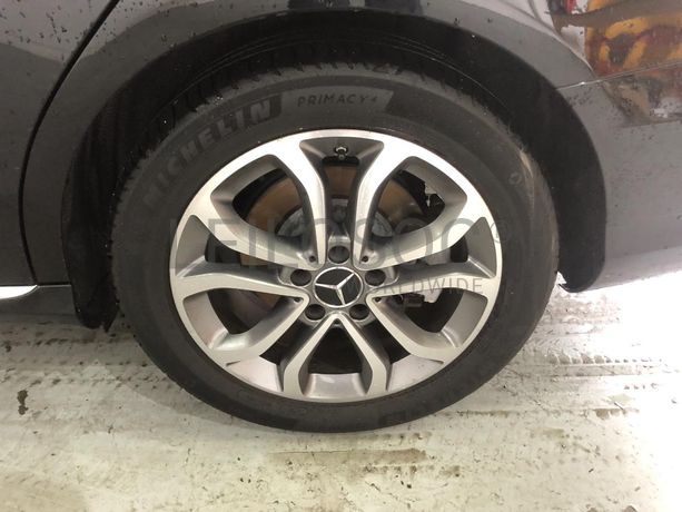 Mercedes-Benz C180D · Ano 2016