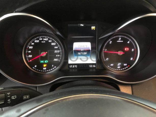 Mercedes-Benz C180D · Ano 2016