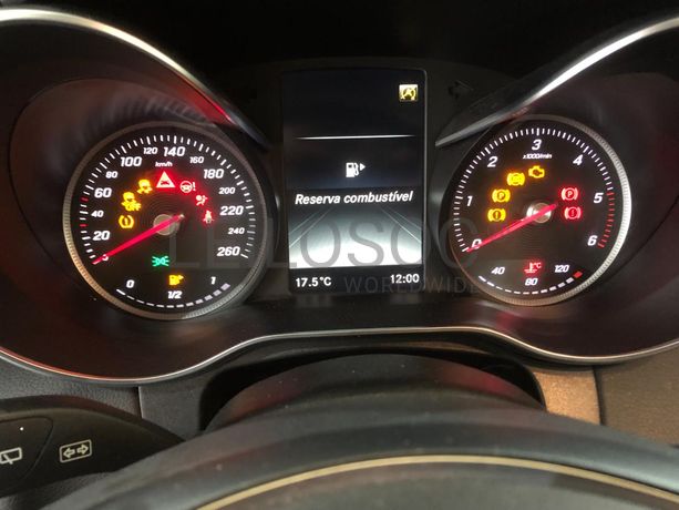 Mercedes-Benz C180D · Ano 2016