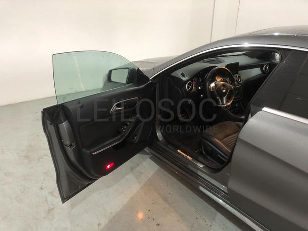 Mercedes-Benz CLA 220 D · Ano 2013