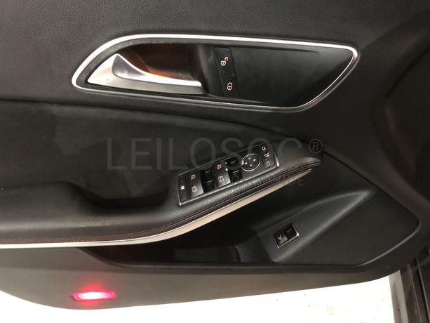 Mercedes-Benz CLA 220 D · Ano 2013