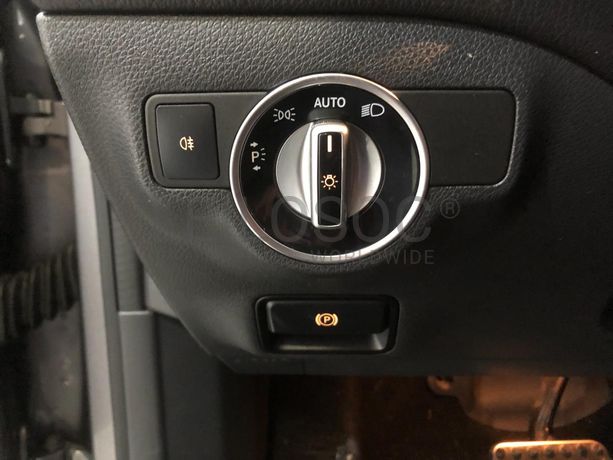 Mercedes-Benz CLA 220 D · Ano 2013