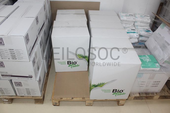 Máscaras Cirúrgicas + Rolos de Algodão + Copos Descartáveis + Desinfetantes