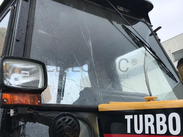 Retroescavadora CAT 438B