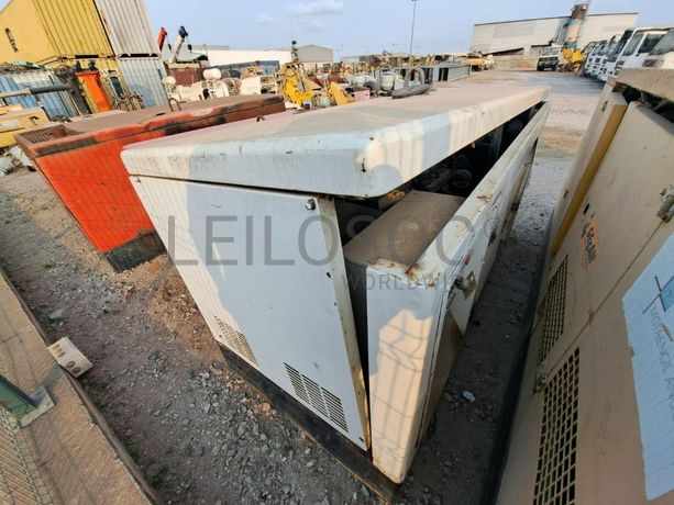 Grupo Eletrogéneo (100Kva) GENELEC GPW 100 · Viana
