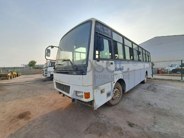 Autocarro TATA de 60 a 69 Lugares  · Viana