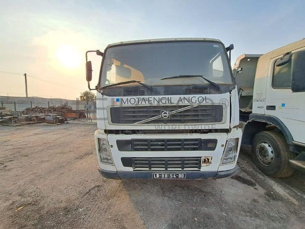 Camião Basculante 26 T (6X4) VOLVO FM 13-400 ·