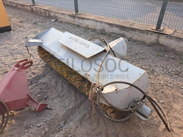 Vassoura Mecânica · Viana