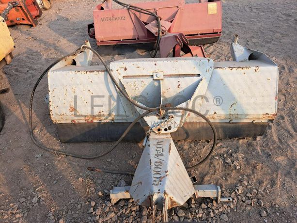 Vassoura Mecânica · Viana