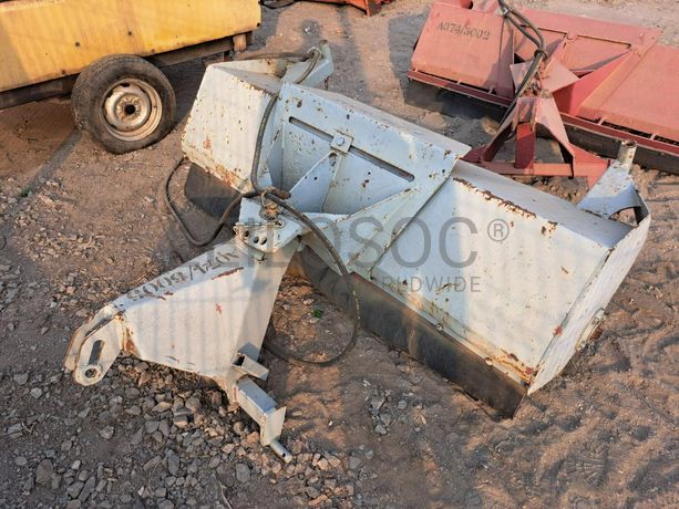 Vassoura Mecânica · Viana