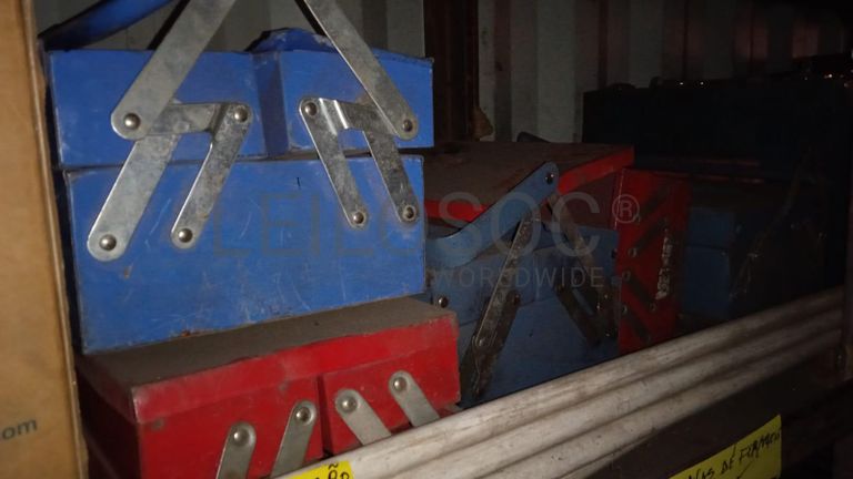 Diversos + Rebarbadeiras   + Diversos + Diversos + Rebarbadeiras + Furadeira + Diversos + Braçadeiras + Torque Wreck + Radiadores + Diversos + Diversos + Diversos + Diversos + Diversos + Diversos + Diversos + Diversos + Contentor de 40P ·