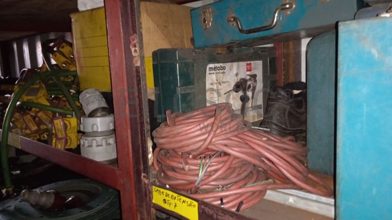 Diversos + Rebarbadeiras   + Diversos + Diversos + Rebarbadeiras + Furadeira + Diversos + Braçadeiras + Torque Wreck + Radiadores + Diversos + Diversos + Diversos + Diversos + Diversos + Diversos + Diversos + Diversos + Contentor de 40P ·