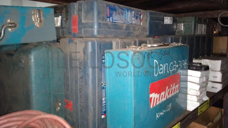 Diversos + Rebarbadeiras   + Diversos + Diversos + Rebarbadeiras + Furadeira + Diversos + Braçadeiras + Torque Wreck + Radiadores + Diversos + Diversos + Diversos + Diversos + Diversos + Diversos + Diversos + Diversos + Contentor de 40P ·