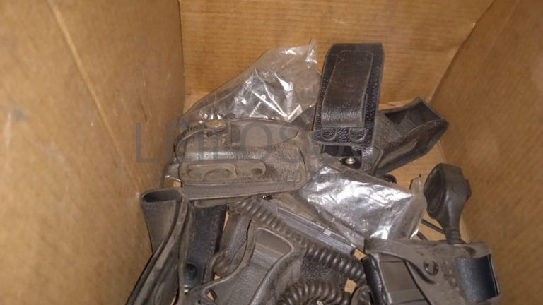 Diversos + Rebarbadeiras   + Diversos + Diversos + Rebarbadeiras + Furadeira + Diversos + Braçadeiras + Torque Wreck + Radiadores + Diversos + Diversos + Diversos + Diversos + Diversos + Diversos + Diversos + Diversos + Contentor de 40P ·