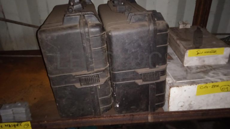 Diversos + Rebarbadeiras   + Diversos + Diversos + Rebarbadeiras + Furadeira + Diversos + Braçadeiras + Torque Wreck + Radiadores + Diversos + Diversos + Diversos + Diversos + Diversos + Diversos + Diversos + Diversos + Contentor de 40P ·