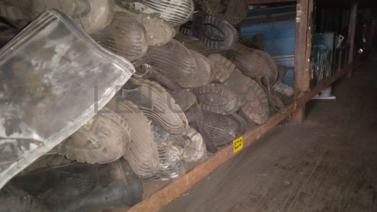 Diversos + Rebarbadeiras   + Diversos + Diversos + Rebarbadeiras + Furadeira + Diversos + Braçadeiras + Torque Wreck + Radiadores + Diversos + Diversos + Diversos + Diversos + Diversos + Diversos + Diversos + Diversos + Contentor de 40P ·