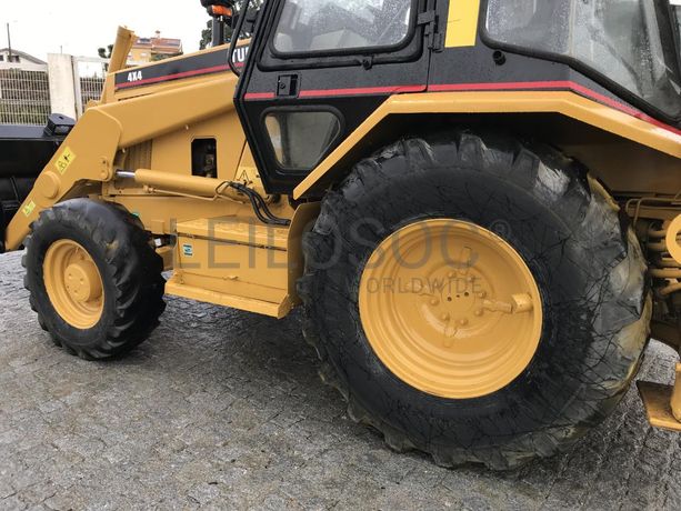 Retroescavadora CAT 438B