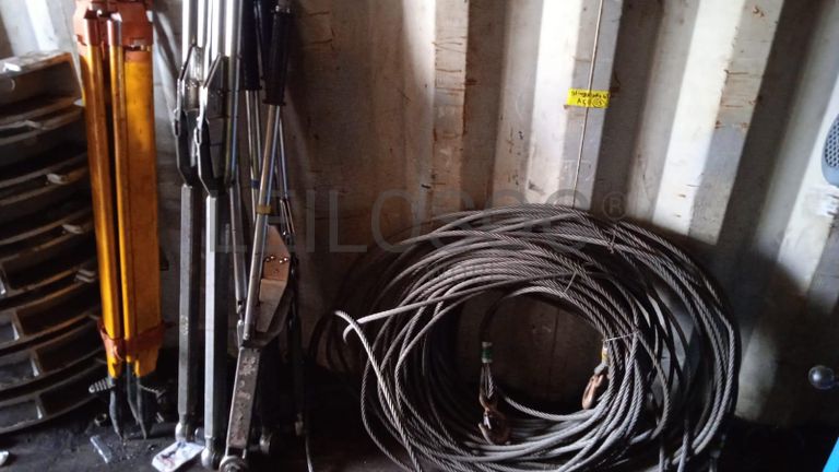 Diversos + Diversos + Diversos + Contentor de 40P ·