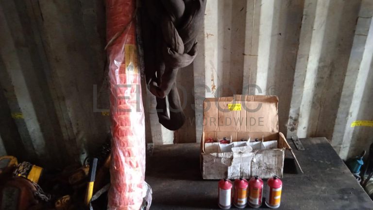 Diversos + Diversos + Diversos + Contentor de 40P ·