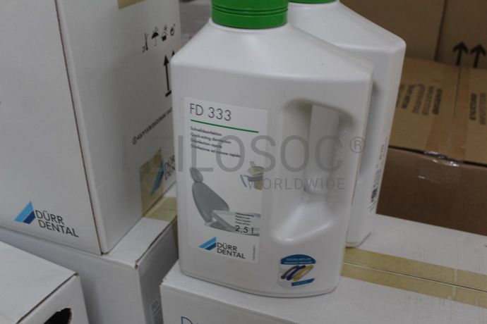 Máscaras Cirúrgicas + Rolos de Algodão + Copos Descartáveis + Desinfetantes