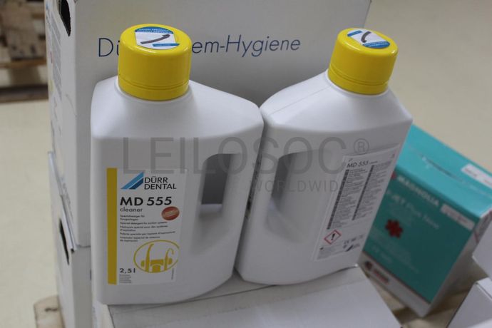 Máscaras Cirúrgicas + Rolos de Algodão + Copos Descartáveis + Desinfetantes