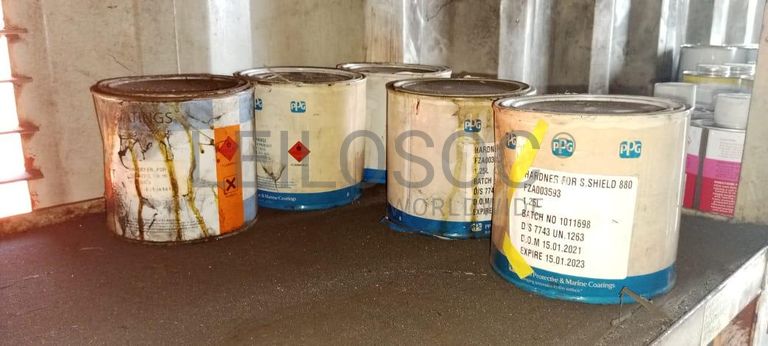 Diversos + Diversos + Rolo de fita + Diversos + Papel higiénico   + Diversos + Diversos + Diversos + Diversos + Diversos + Tinta dulux + Diversos + Placas de sinalização   + Contentor de 40P ·