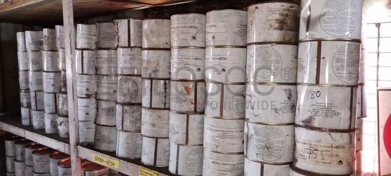 Diversos + Diversos + Rolo de fita + Diversos + Papel higiénico   + Diversos + Diversos + Diversos + Diversos + Diversos + Tinta dulux + Diversos + Placas de sinalização   + Contentor de 40P ·