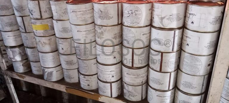 Diversos + Diversos + Rolo de fita + Diversos + Papel higiénico   + Diversos + Diversos + Diversos + Diversos + Diversos + Tinta dulux + Diversos + Placas de sinalização   + Contentor de 40P ·