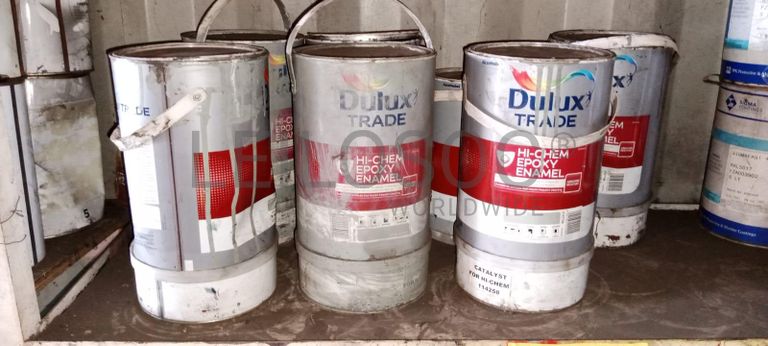 Diversos + Diversos + Gerador  + Diversos + Diversos + Diversos + Diversos + Diversos + Máquina de lichar + Cimento cola + Contentor de 40P ·