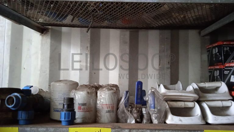 Diversos + Diversos + Gerador  + Diversos + Diversos + Diversos + Diversos + Diversos + Máquina de lichar + Cimento cola + Contentor de 40P ·