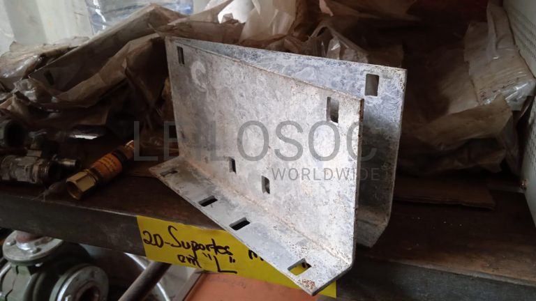 Diversos + Diversos + Gerador  + Diversos + Diversos + Diversos + Diversos + Diversos + Máquina de lichar + Cimento cola + Contentor de 40P ·