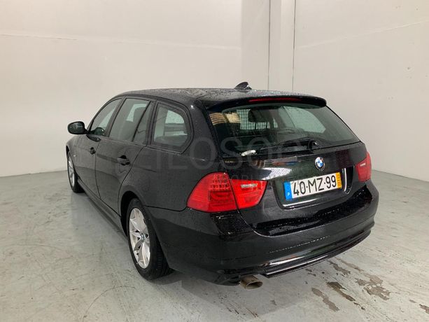 BMW 318D Touring · Ano 2012