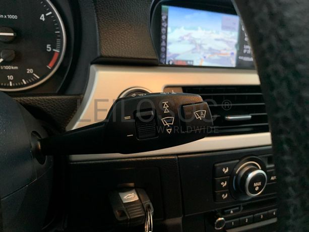 BMW 318D Touring · Ano 2012