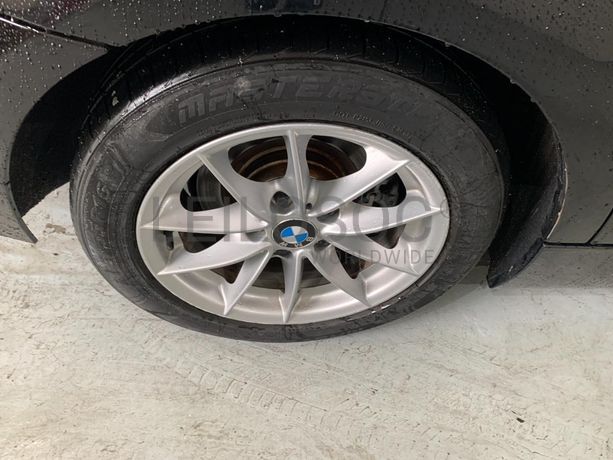 BMW 318D Touring · Ano 2012