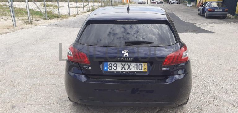 Peugeot 308 1.6 Blue HDI · Ano 2015