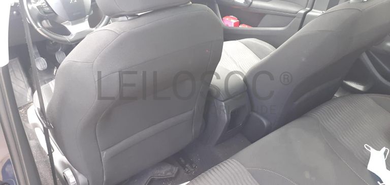 Peugeot 308 1.6 Blue HDI · Ano 2015