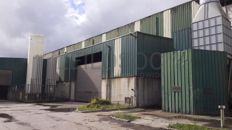 Estabelecimento Comercial ·  Transformação, reciclagem e refinação de alumínios e outros resíduos · Viana do Castelo