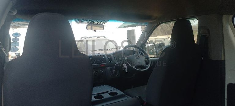 Toyota Hiace ·